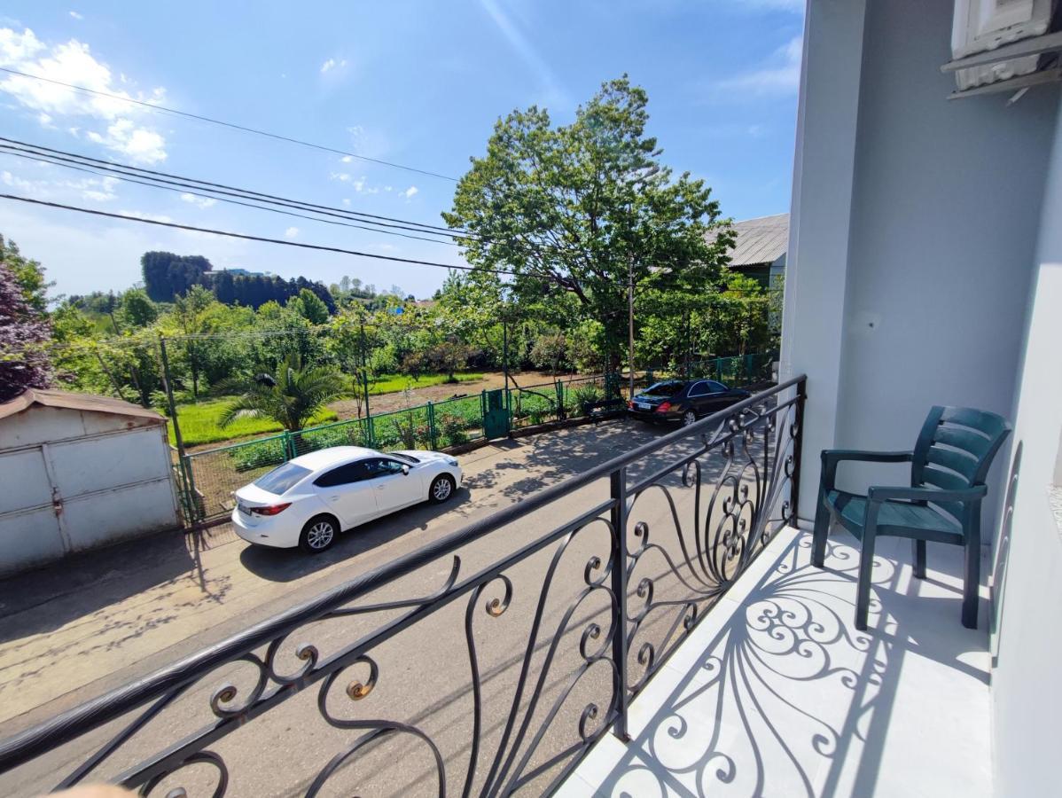 Hotel Botanica Chakvi Luaran gambar