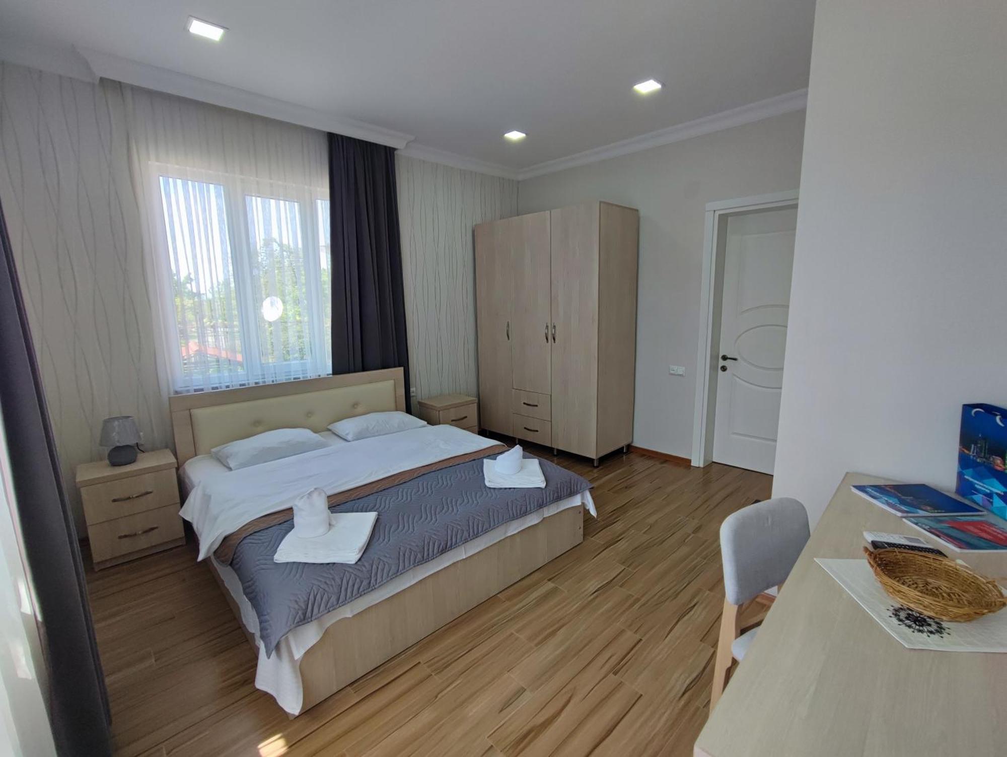Hotel Botanica Chakvi Luaran gambar