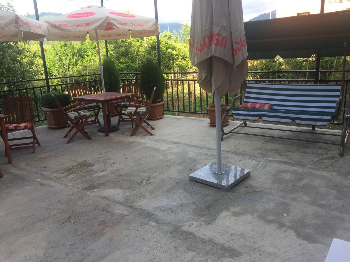 Hotel Botanica Chakvi Luaran gambar