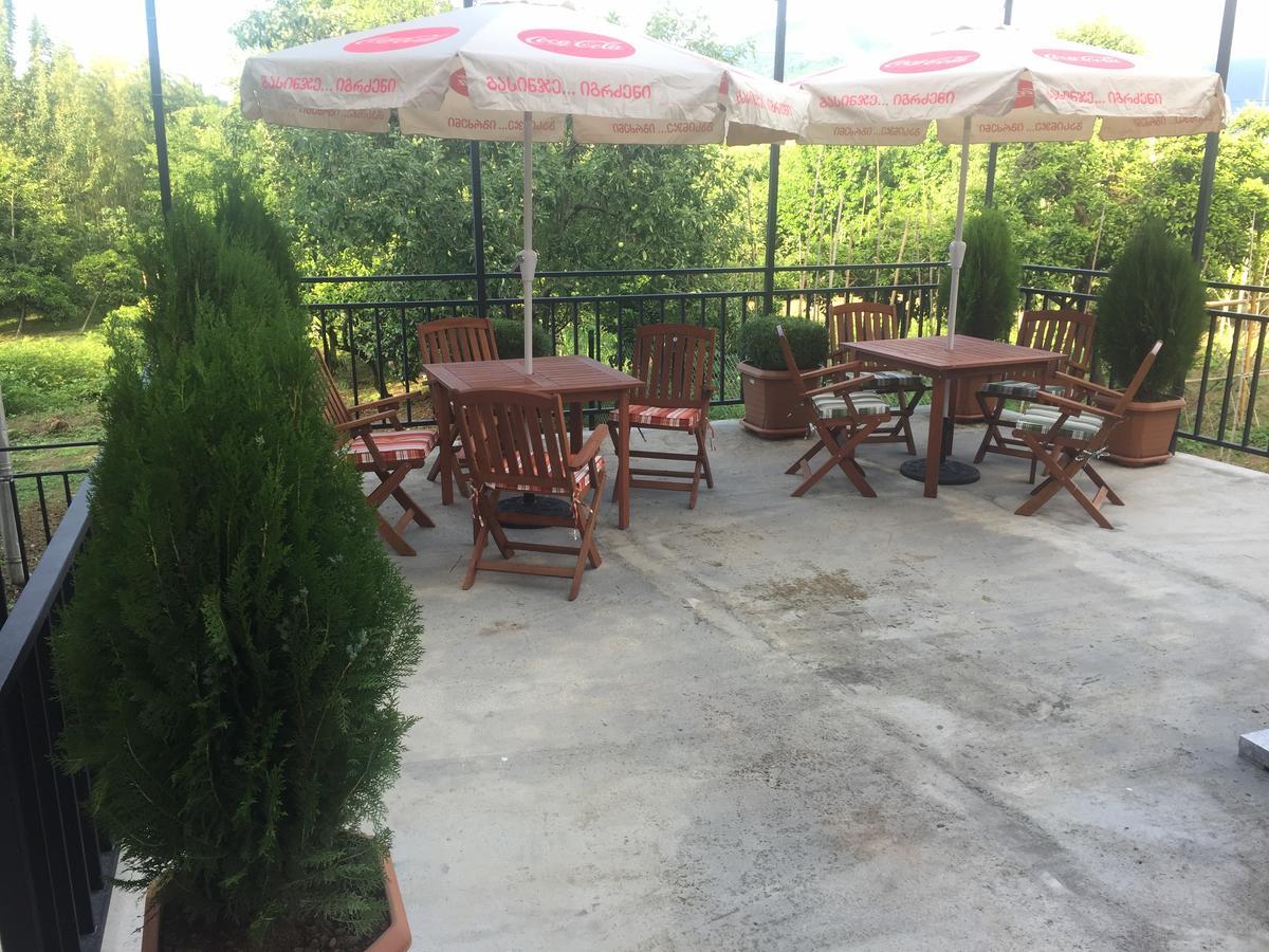 Hotel Botanica Chakvi Luaran gambar