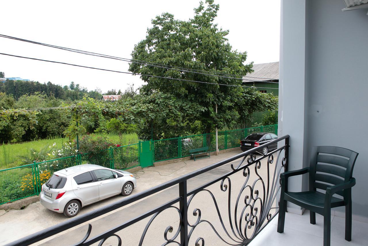 Hotel Botanica Chakvi Luaran gambar