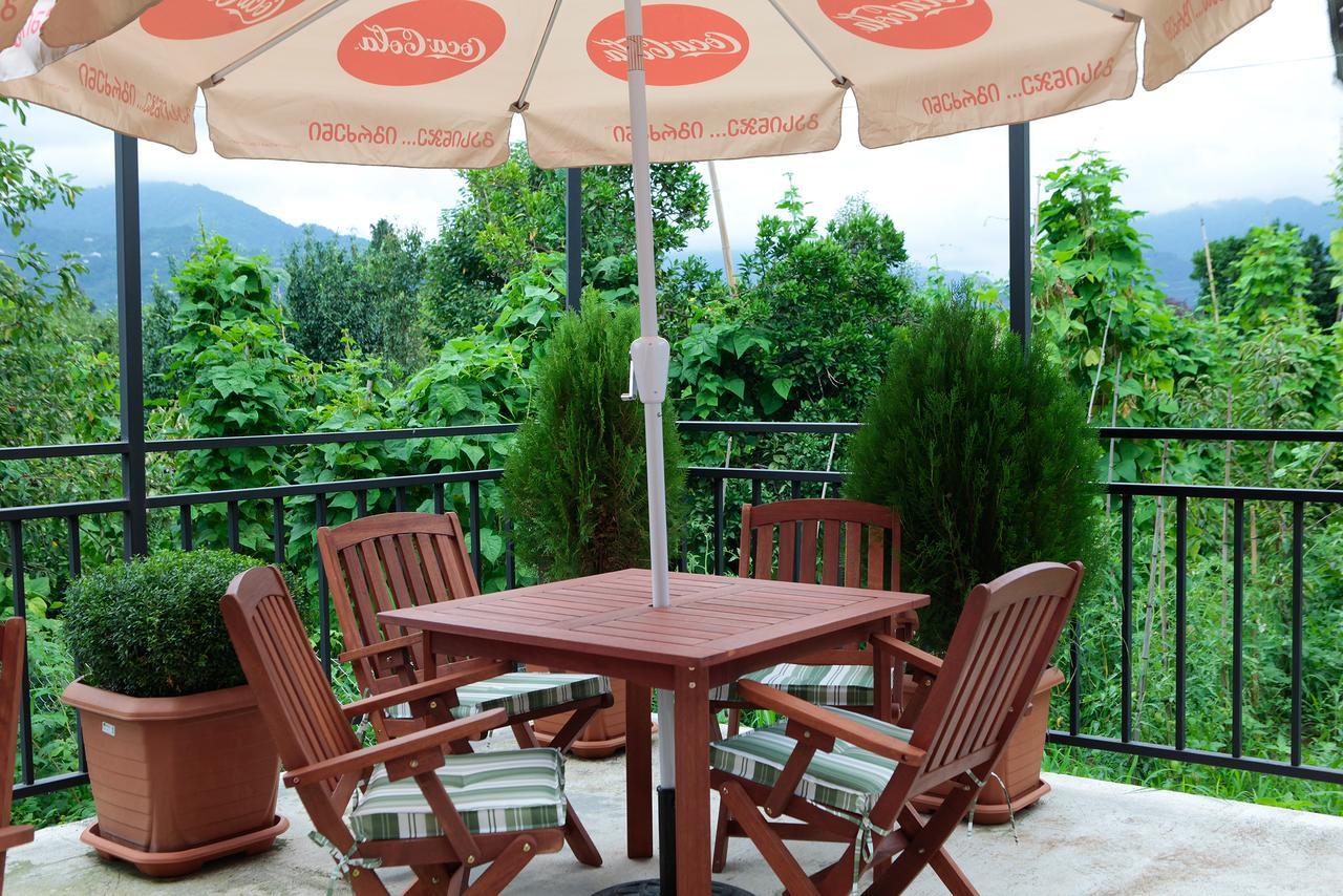 Hotel Botanica Chakvi Luaran gambar